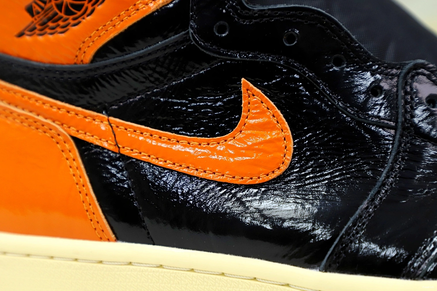 1 OG RETRO AIR 'SHATTERED 3.0' HIGH JORDAN BACKBOARD 0310